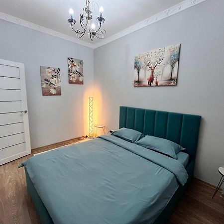 2-Х Комнатная В Золотом Квадрате Daire Almatı Dış mekan fotoğraf
