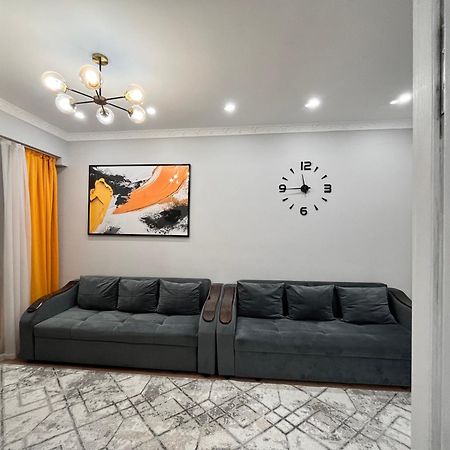 2-Х Комнатная В Золотом Квадрате Daire Almatı Dış mekan fotoğraf