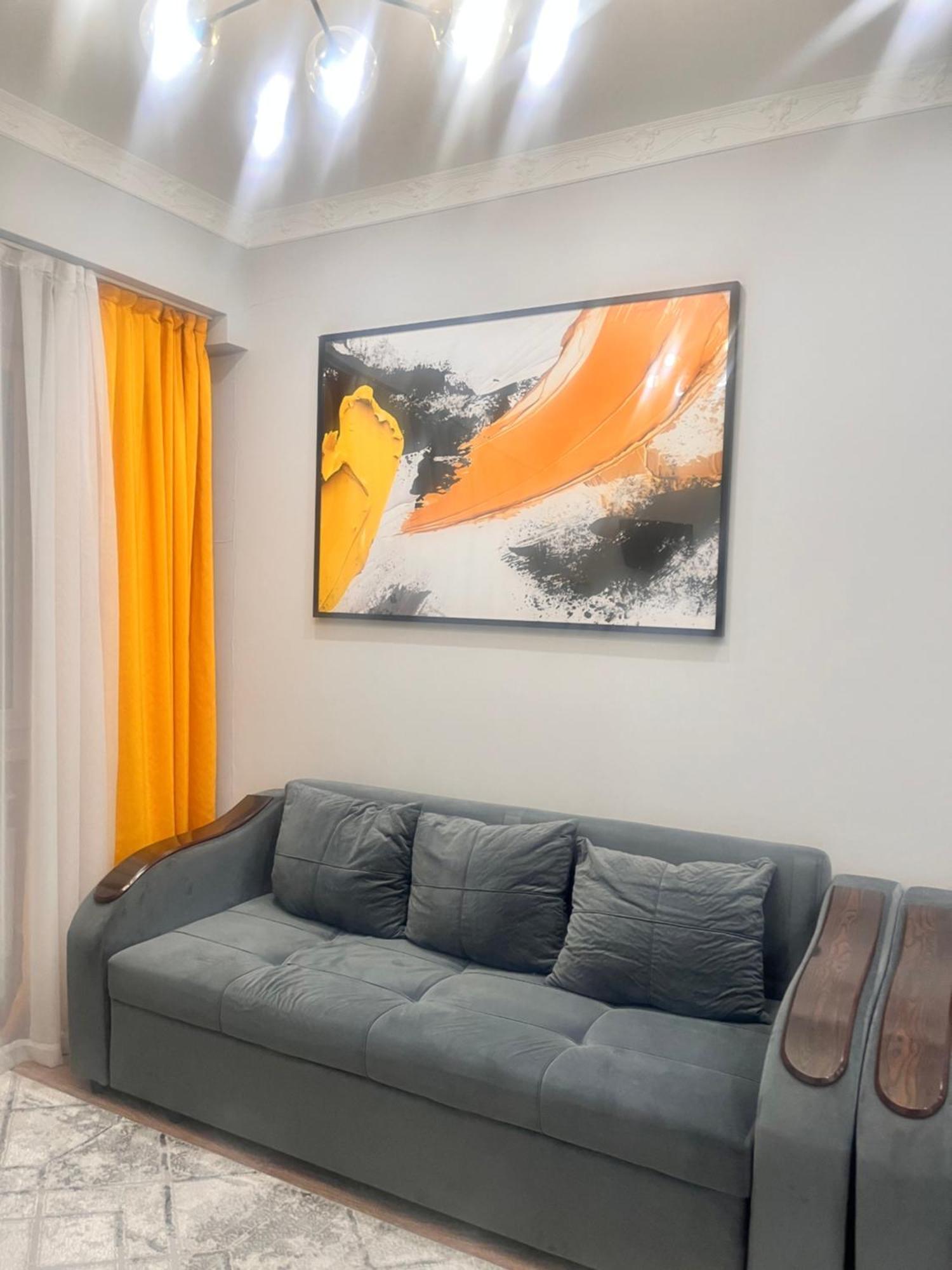 2-Х Комнатная В Золотом Квадрате Daire Almatı Dış mekan fotoğraf